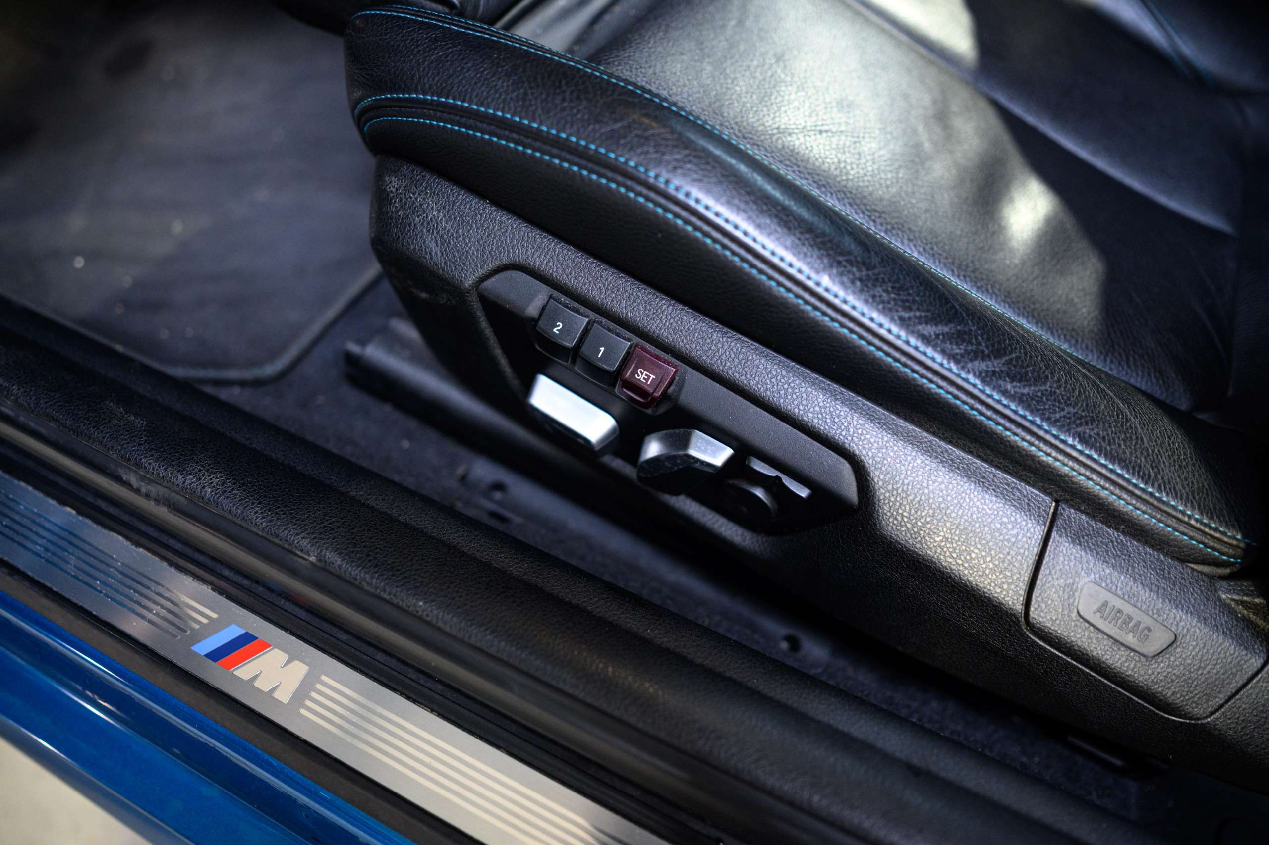 b7eeb420-9c62-46e4-a0af-fc30fdd80a3c23-bmw-m2-f87-dkg-navpro-carbon-pano-harman-kardon.jpg