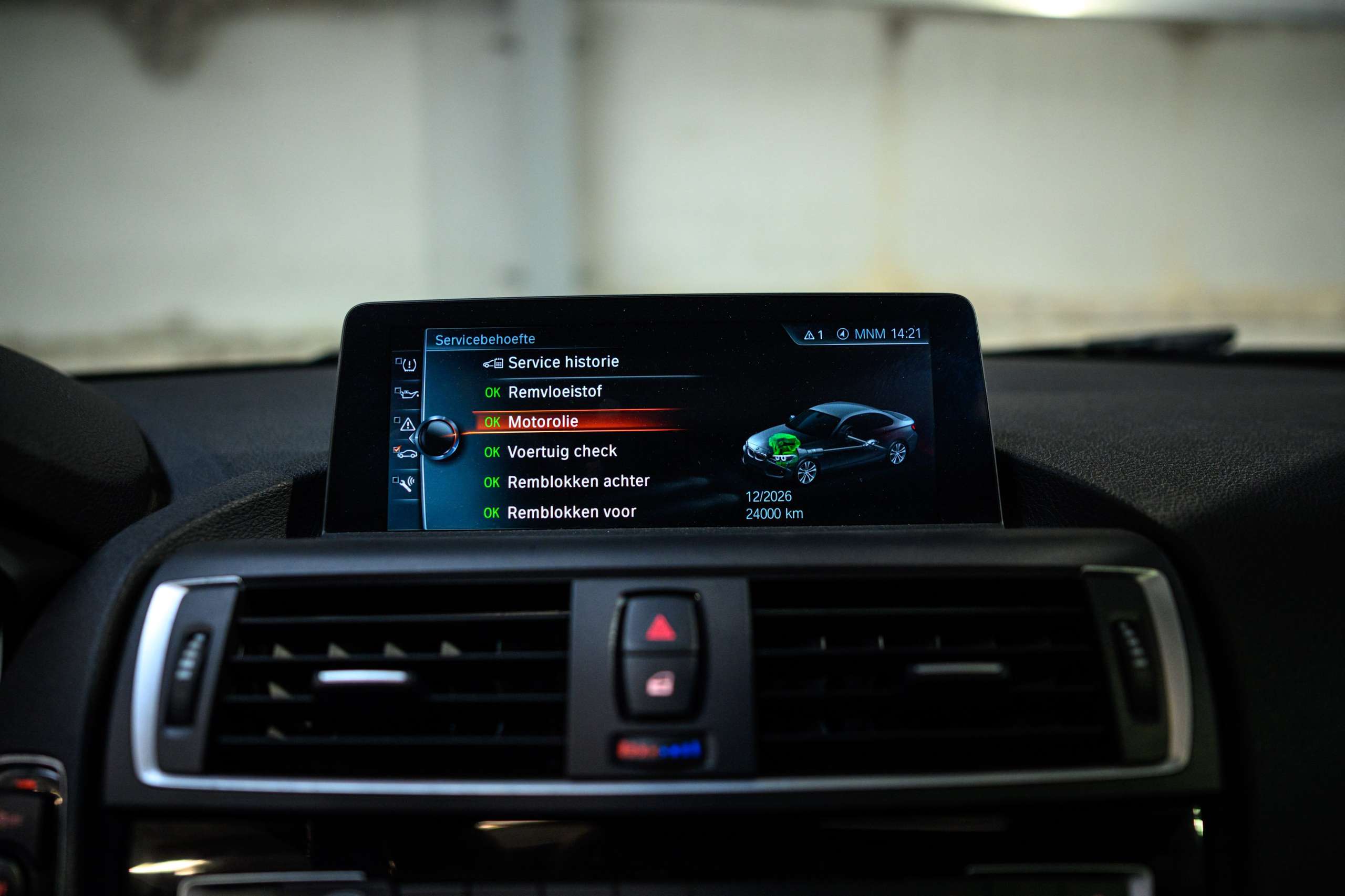 b7eeb420-9c62-46e4-a0af-fc30fdd80a3c33-bmw-m2-f87-dkg-navpro-carbon-pano-harman-kardon.jpg