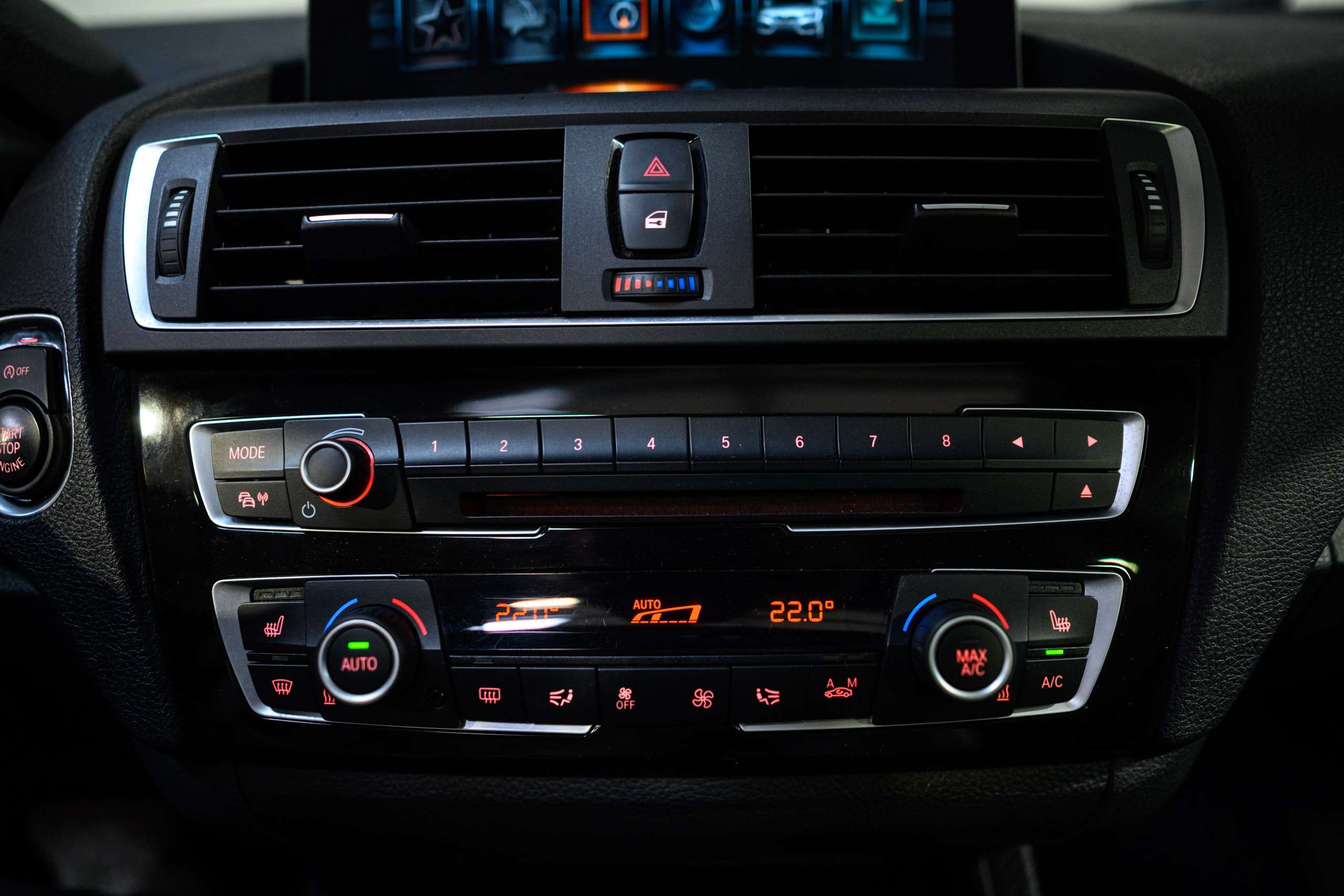 b7eeb420-9c62-46e4-a0af-fc30fdd80a3c35-bmw-m2-f87-dkg-navpro-carbon-pano-harman-kardon.jpg
