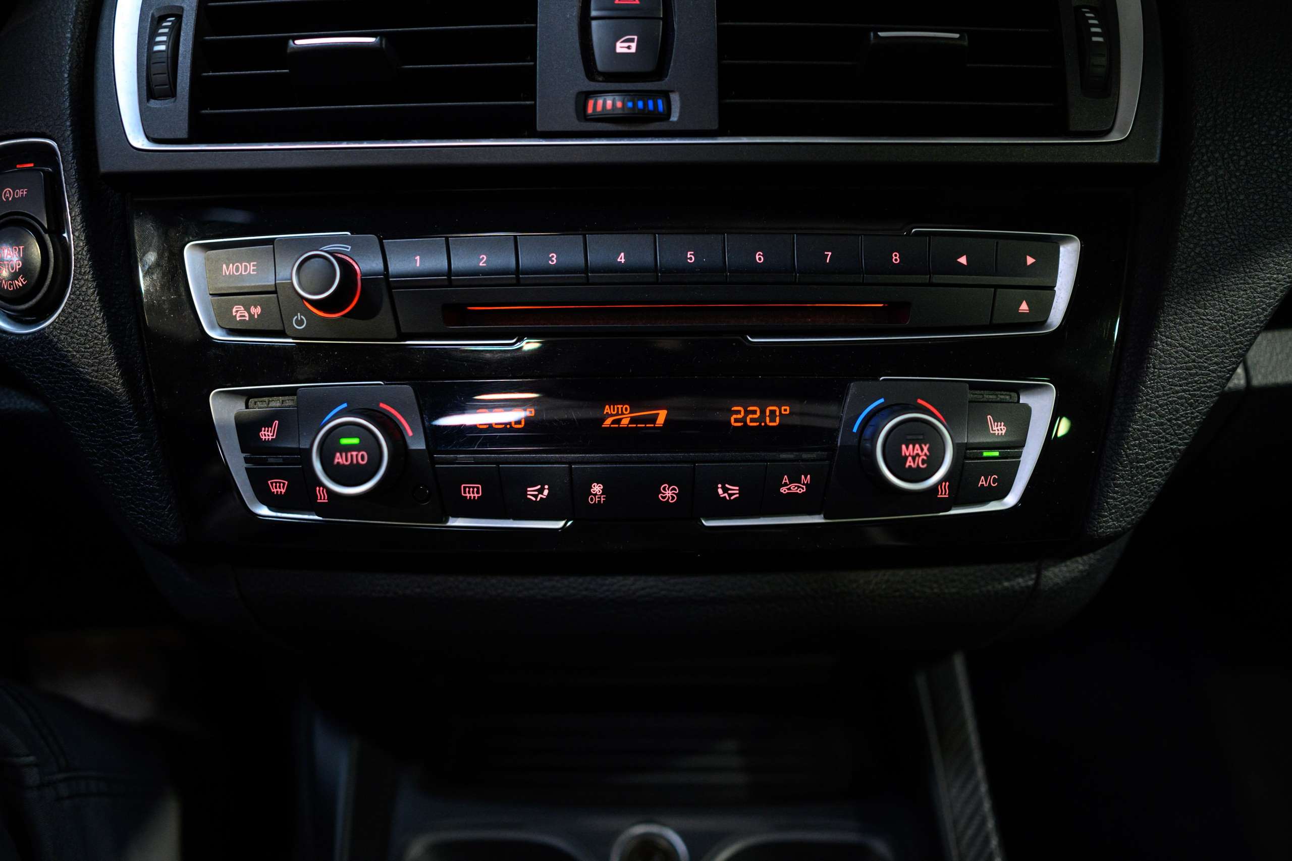b7eeb420-9c62-46e4-a0af-fc30fdd80a3c36-bmw-m2-f87-dkg-navpro-carbon-pano-harman-kardon.jpg