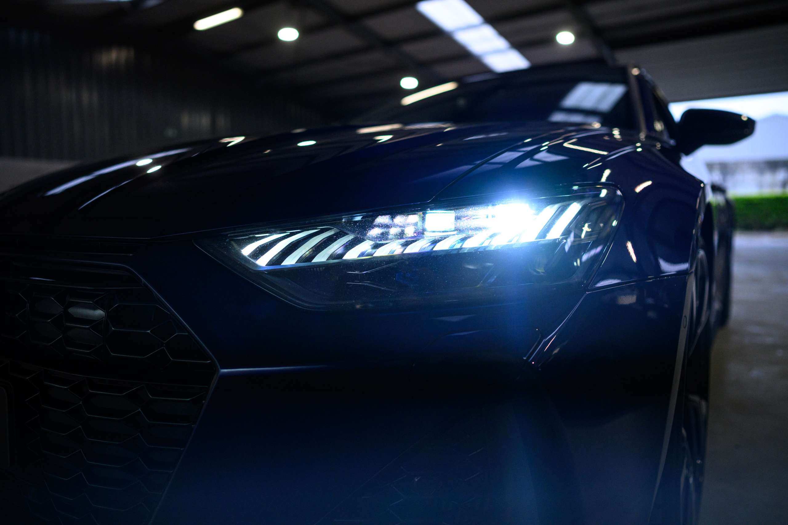 c86e6095-12f1-4979-9c75-00b5ce3d437521-audi-rs6-c8-avant-full-option-pano-bo-matrix-air.jpg