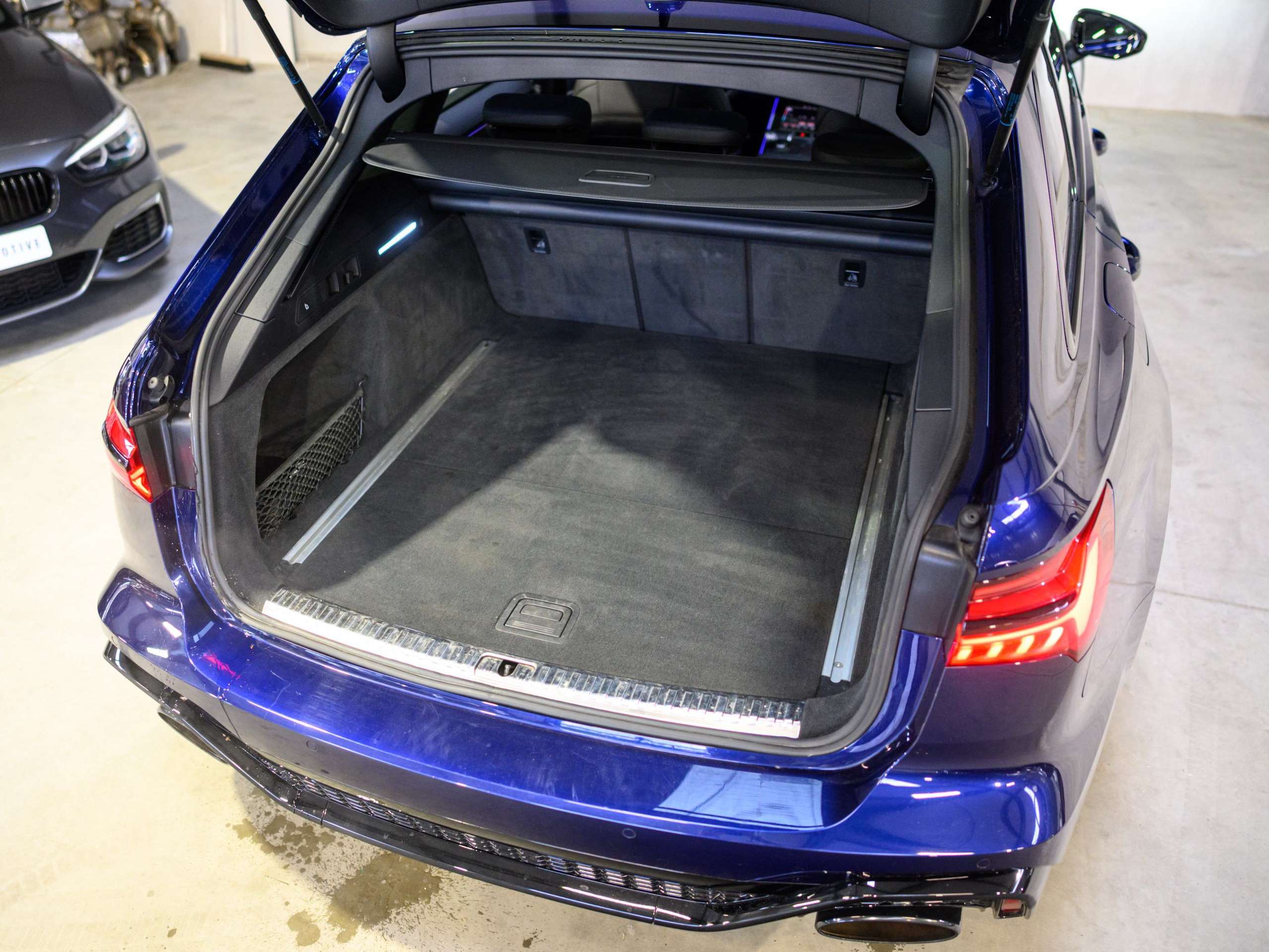c86e6095-12f1-4979-9c75-00b5ce3d437525-audi-rs6-c8-avant-full-option-pano-bo-matrix-air.jpg