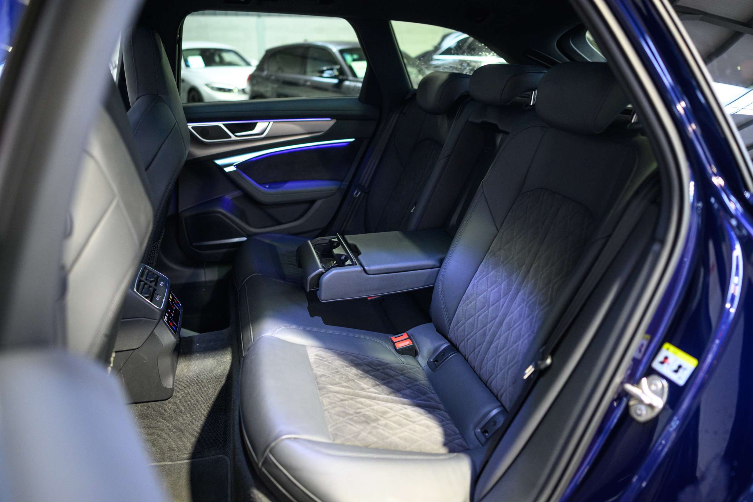 c86e6095-12f1-4979-9c75-00b5ce3d437528-audi-rs6-c8-avant-full-option-pano-bo-matrix-air.jpg