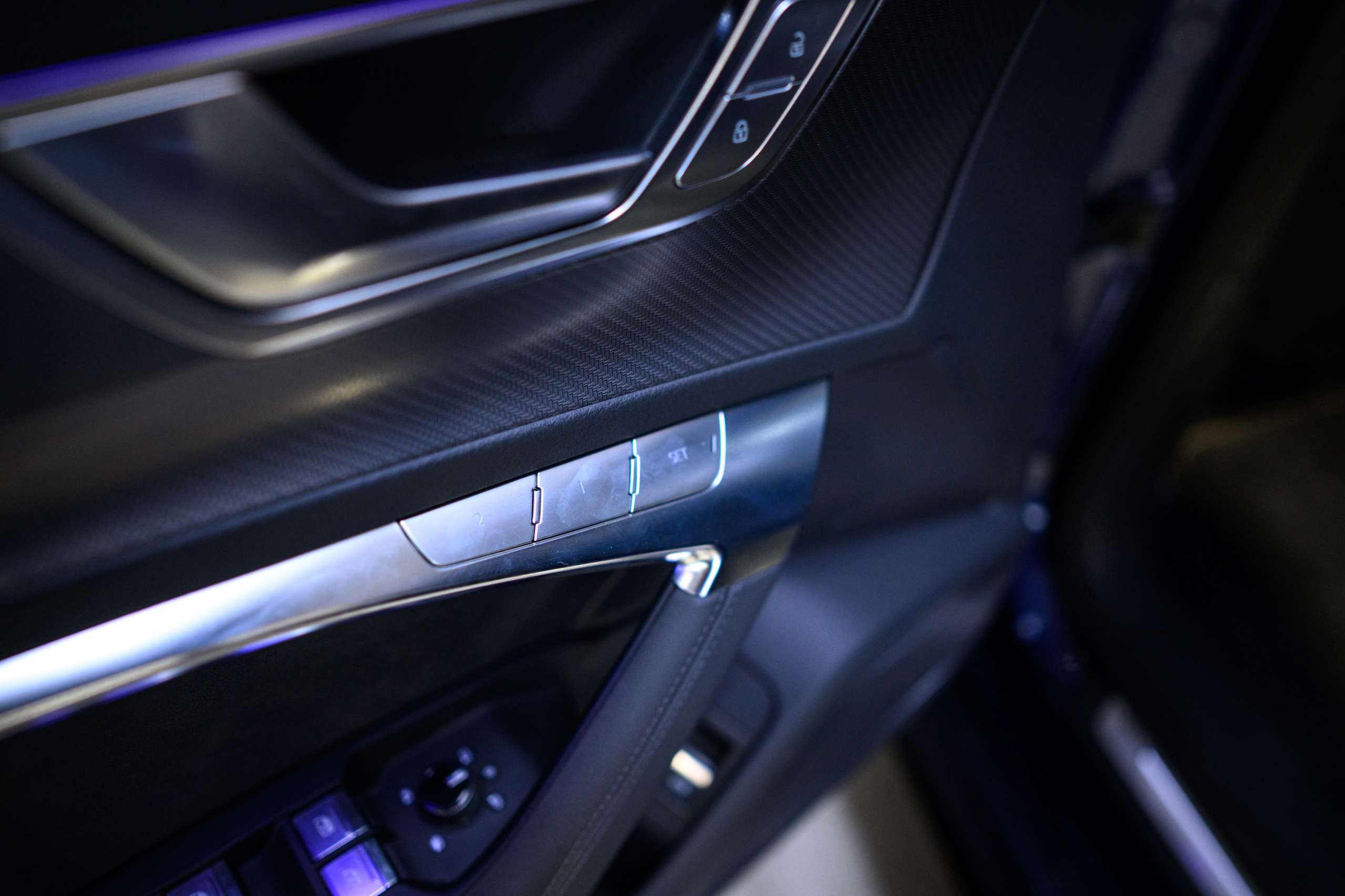 c86e6095-12f1-4979-9c75-00b5ce3d437531-audi-rs6-c8-avant-full-option-pano-bo-matrix-air.jpg
