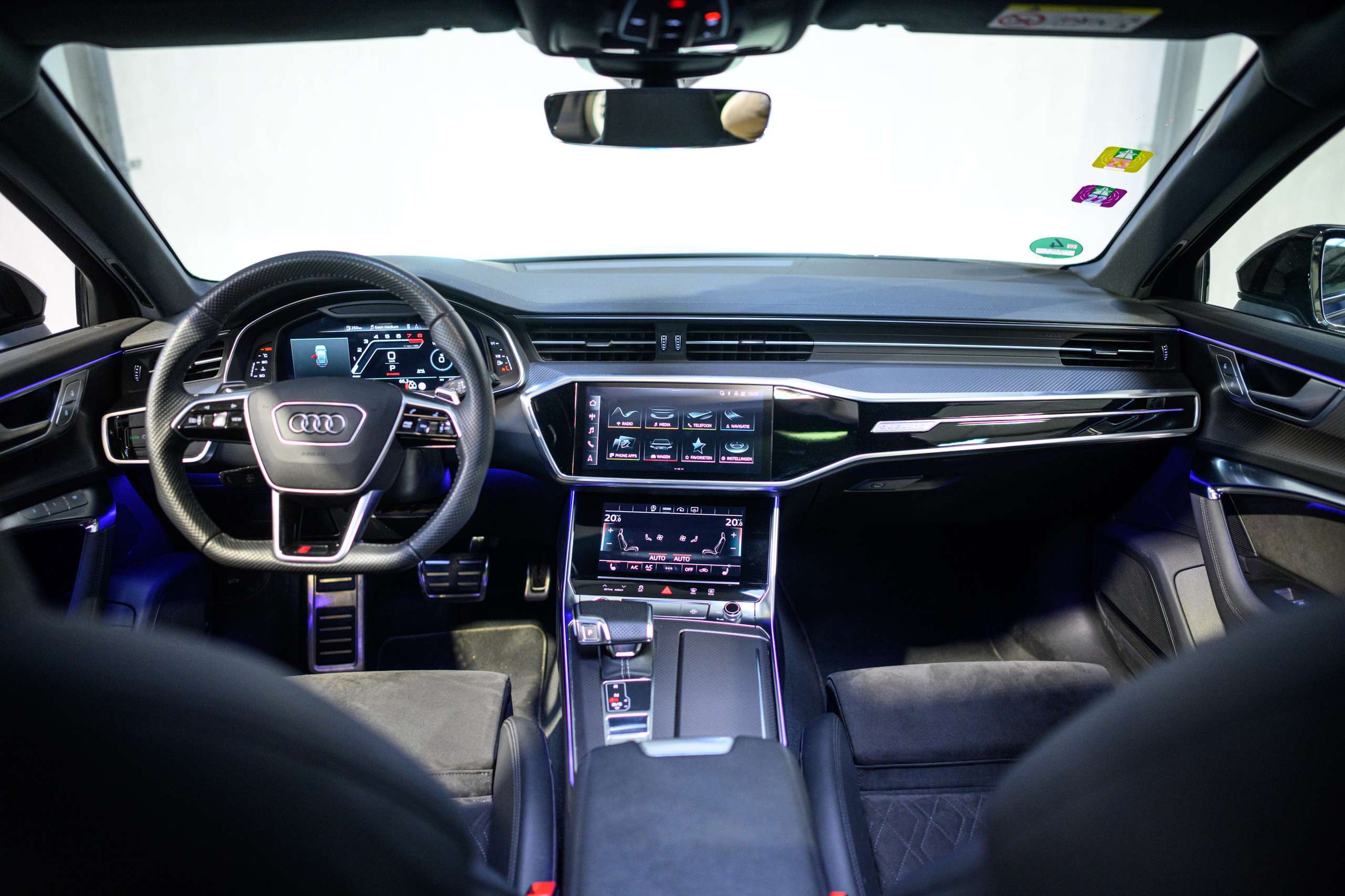 c86e6095-12f1-4979-9c75-00b5ce3d43759-audi-rs6-c8-avant-full-option-pano-bo-matrix-air.jpg