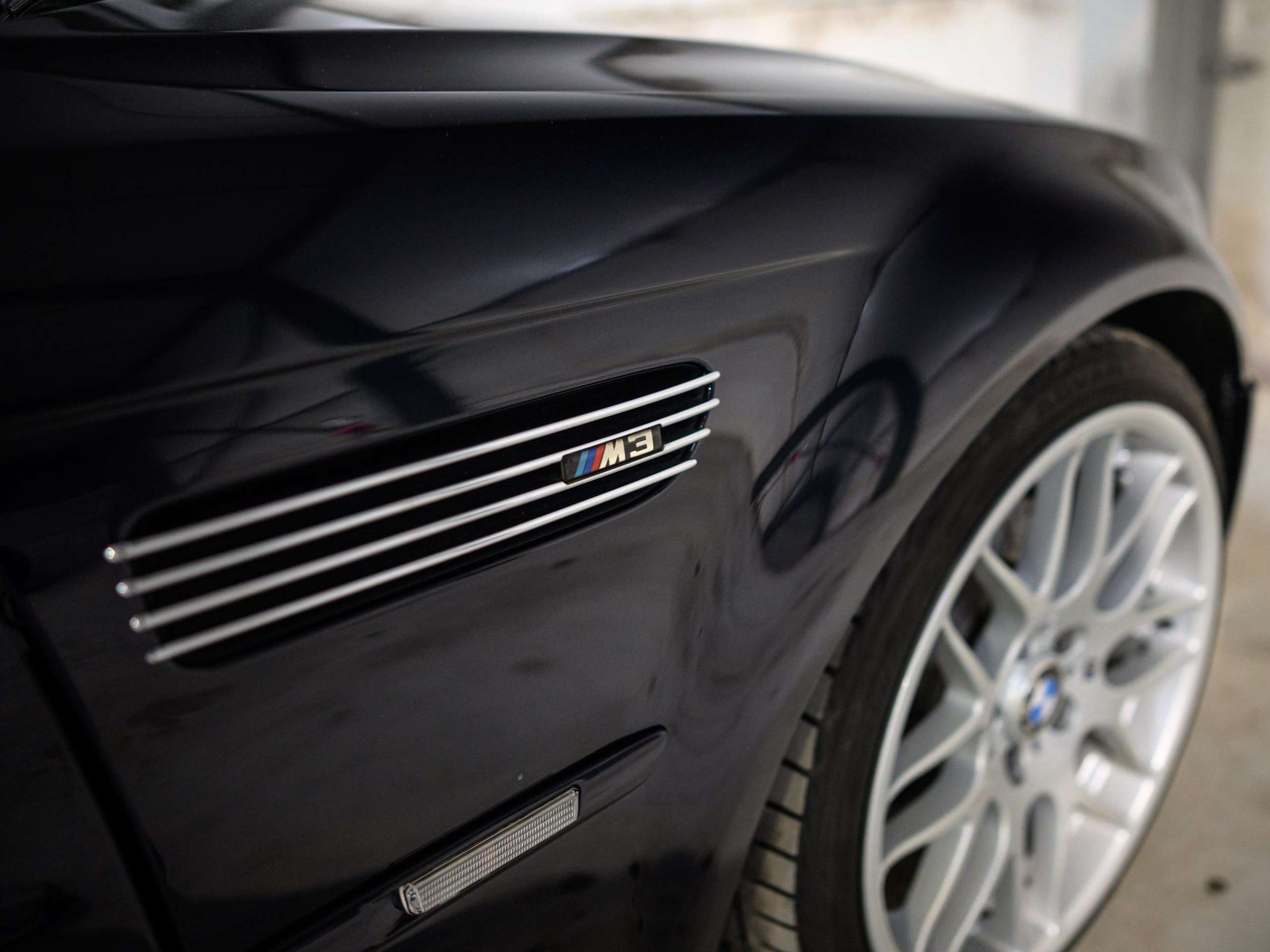 dced9ecd-d0bf-4451-8c18-2e5fcec477fd20-bmw-m3-3-2-s54-cognac-competition-pano-harmankard.jpg