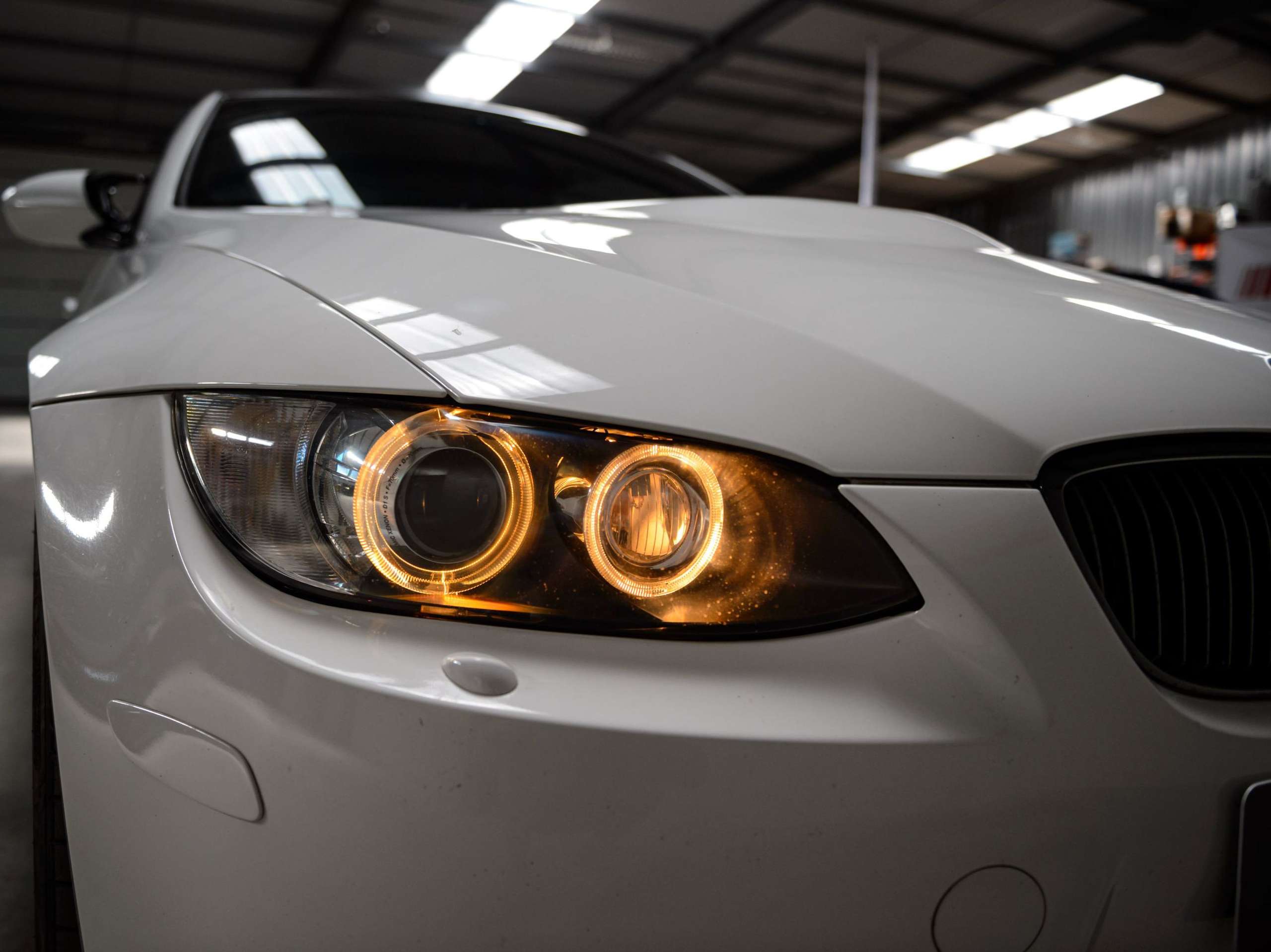 1bc70078-4aa7-41e6-bb28-43faf5fdbcc319-bmw-m3-e92-v-8-4-0-individual-ddc-carbon-navpro.jpg