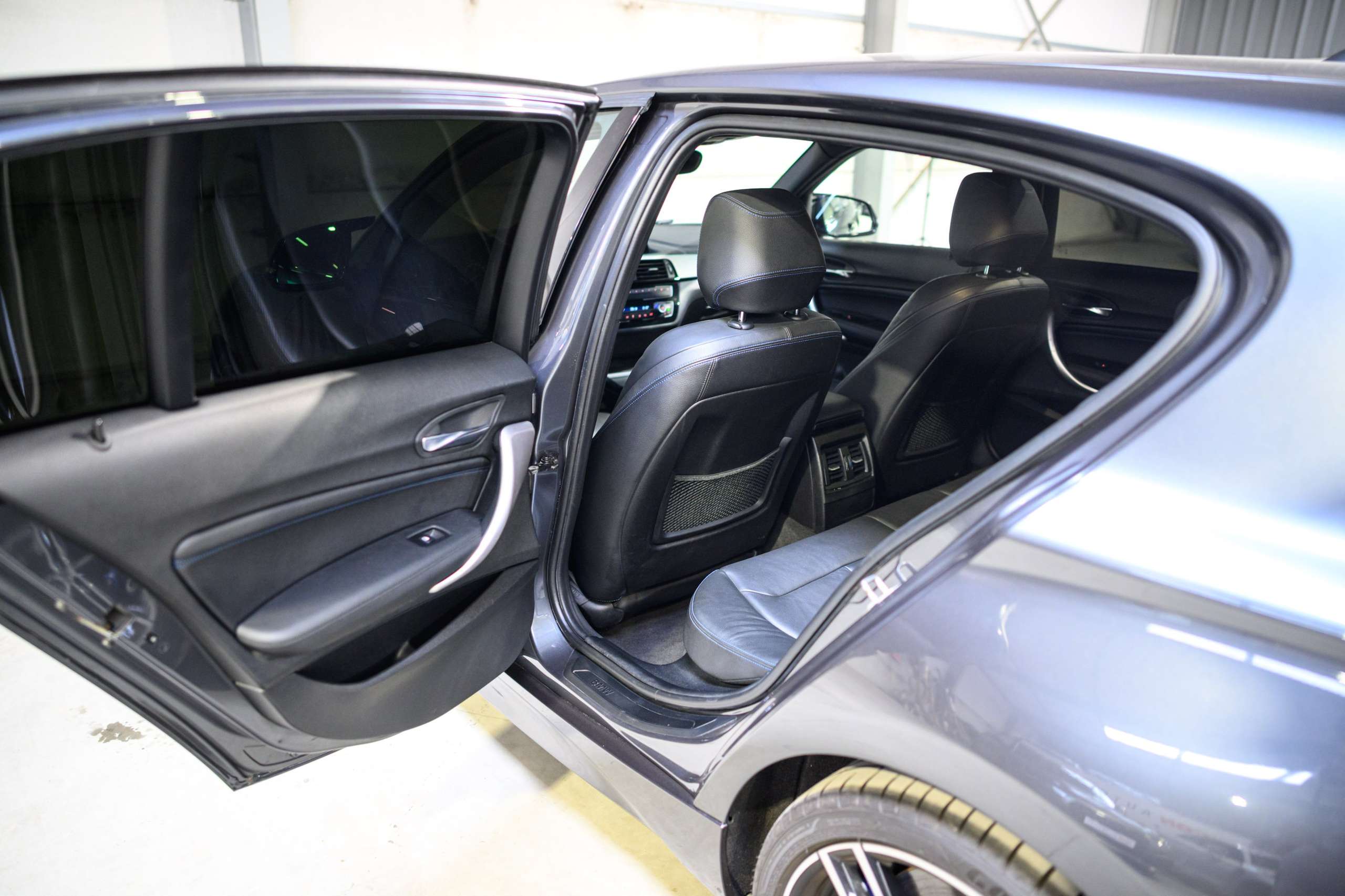2207c77a-22d5-4889-bc9b-38d1fe4b1f1e29-bmw-140-m140ias-low-mileage-harman-kardon-pdc-led.jpg