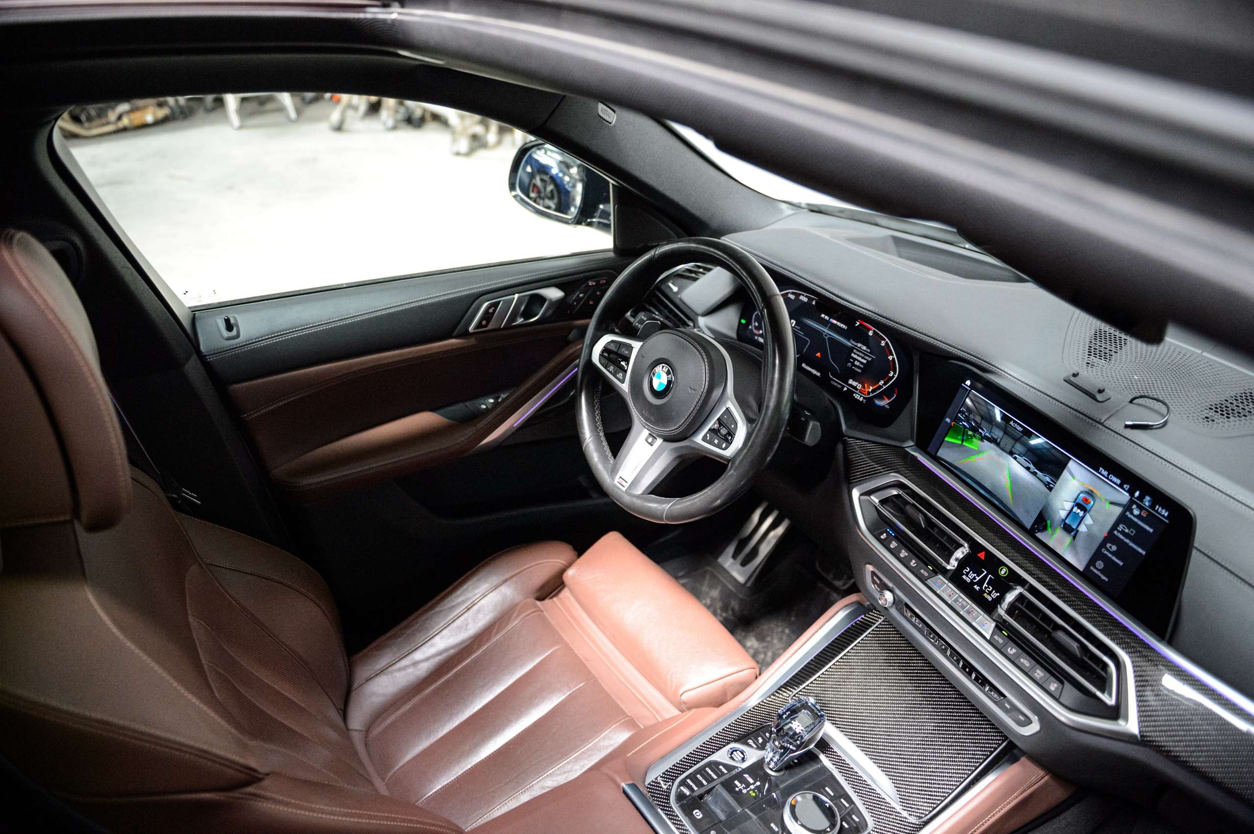 28222fdb-bf2b-436d-8002-7caad9029d1911-bmw-x6-m-m50i-v8-nardo-grey-pano-sky-laser-massage.jpg