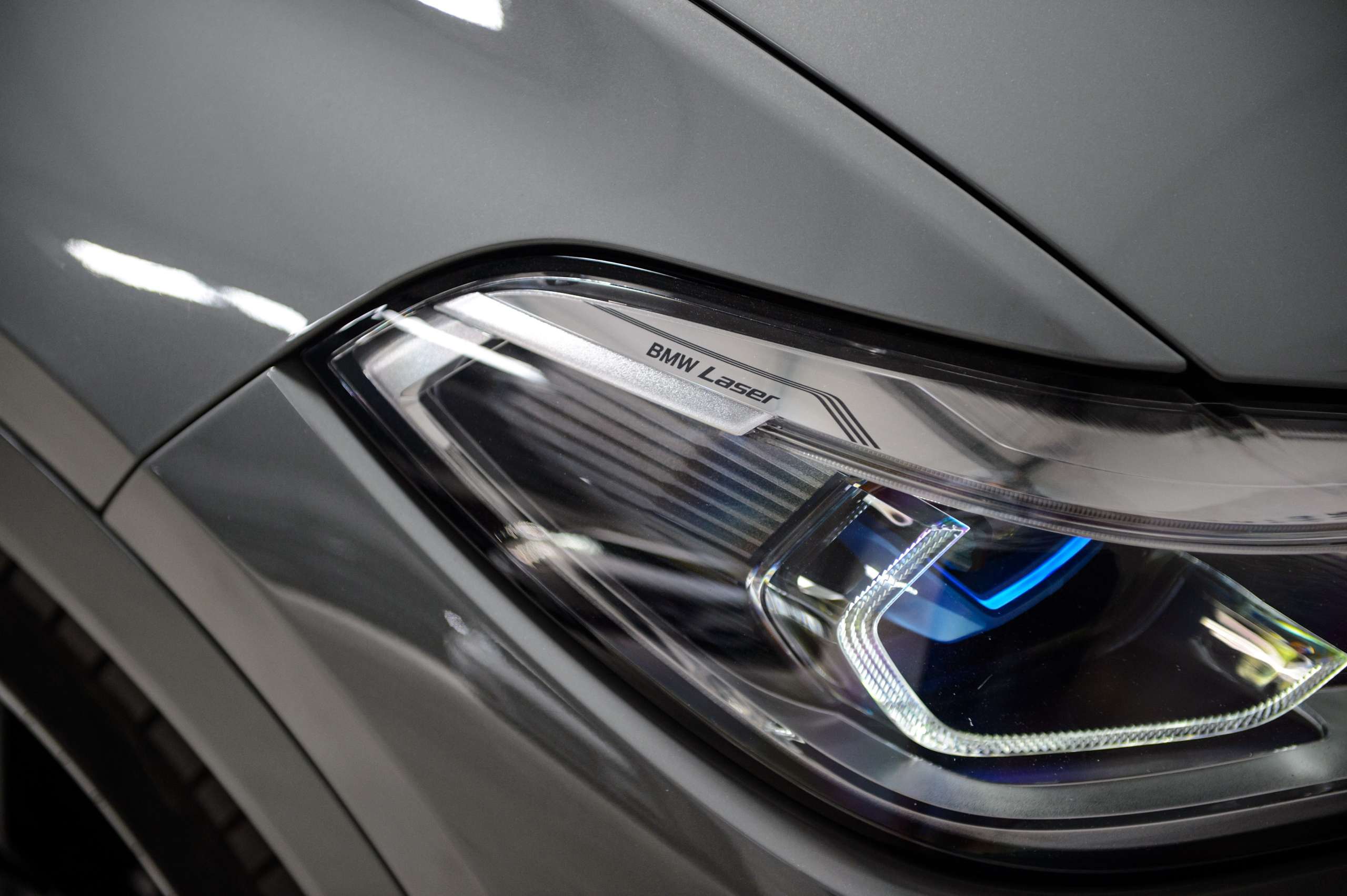 28222fdb-bf2b-436d-8002-7caad9029d1914-bmw-x6-m-m50i-v8-nardo-grey-pano-sky-laser-massage.jpg