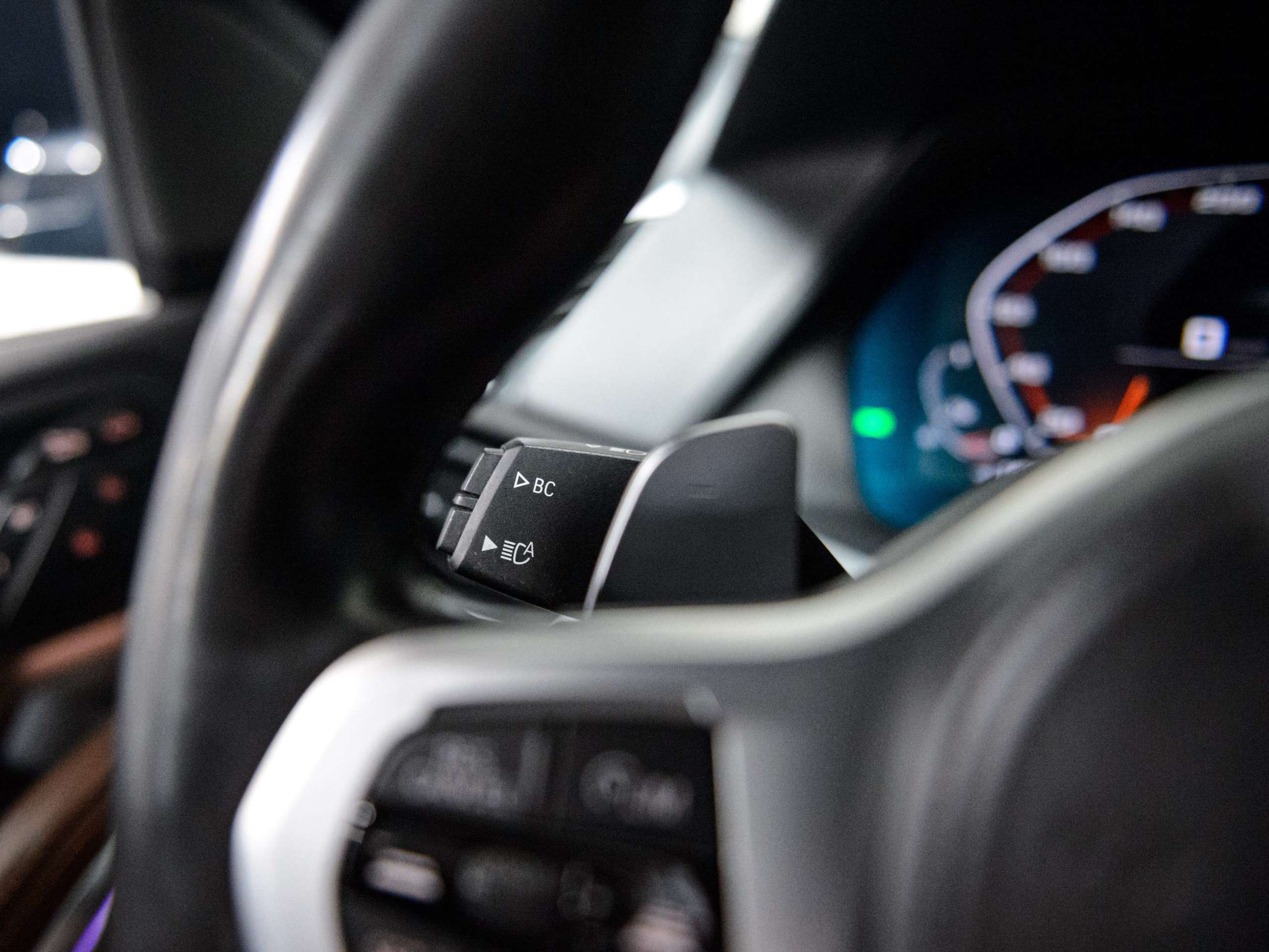 28222fdb-bf2b-436d-8002-7caad9029d1942-bmw-x6-m-m50i-v8-nardo-grey-pano-sky-laser-massage.jpg