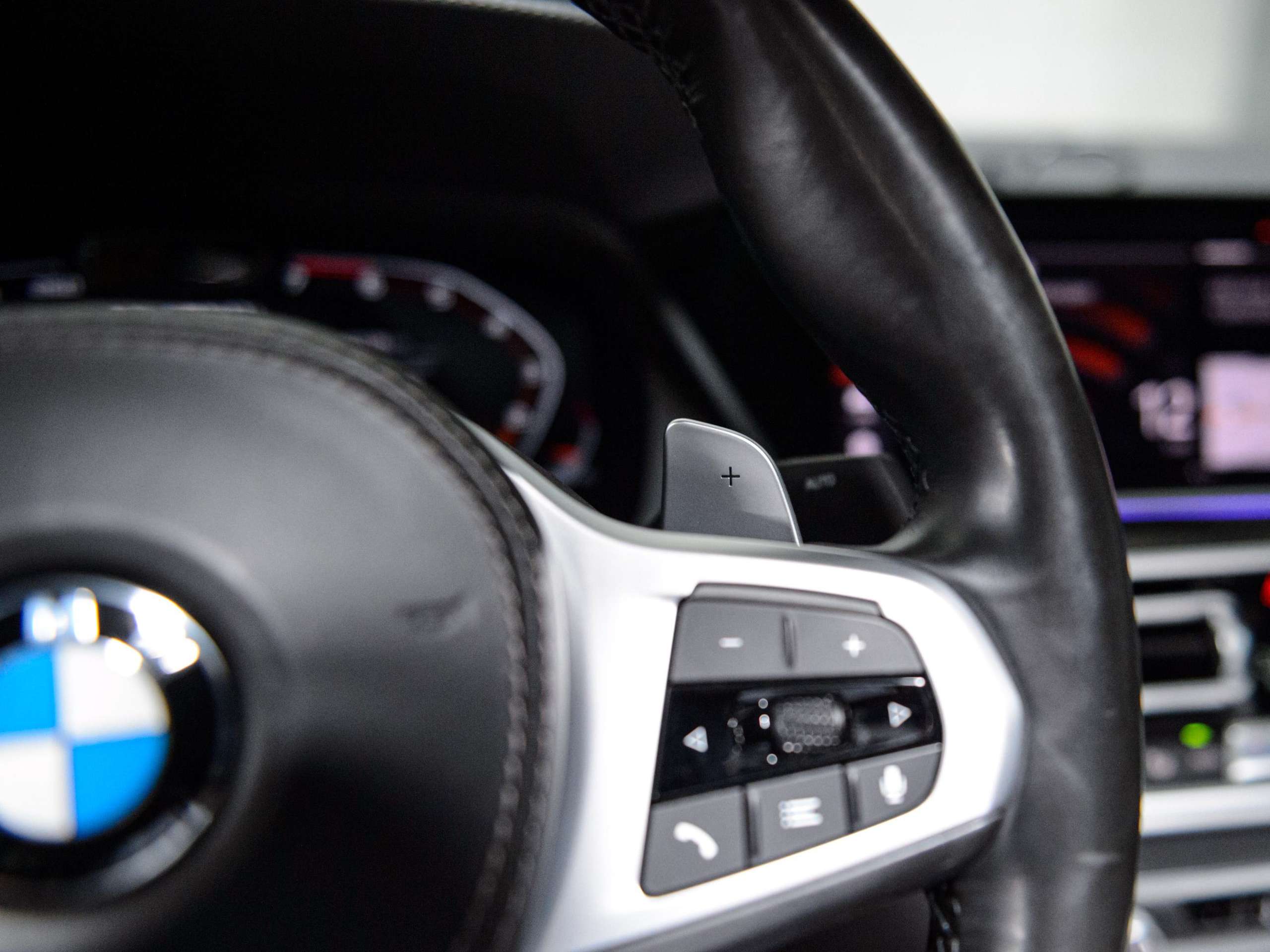 28222fdb-bf2b-436d-8002-7caad9029d1944-bmw-x6-m-m50i-v8-nardo-grey-pano-sky-laser-massage.jpg