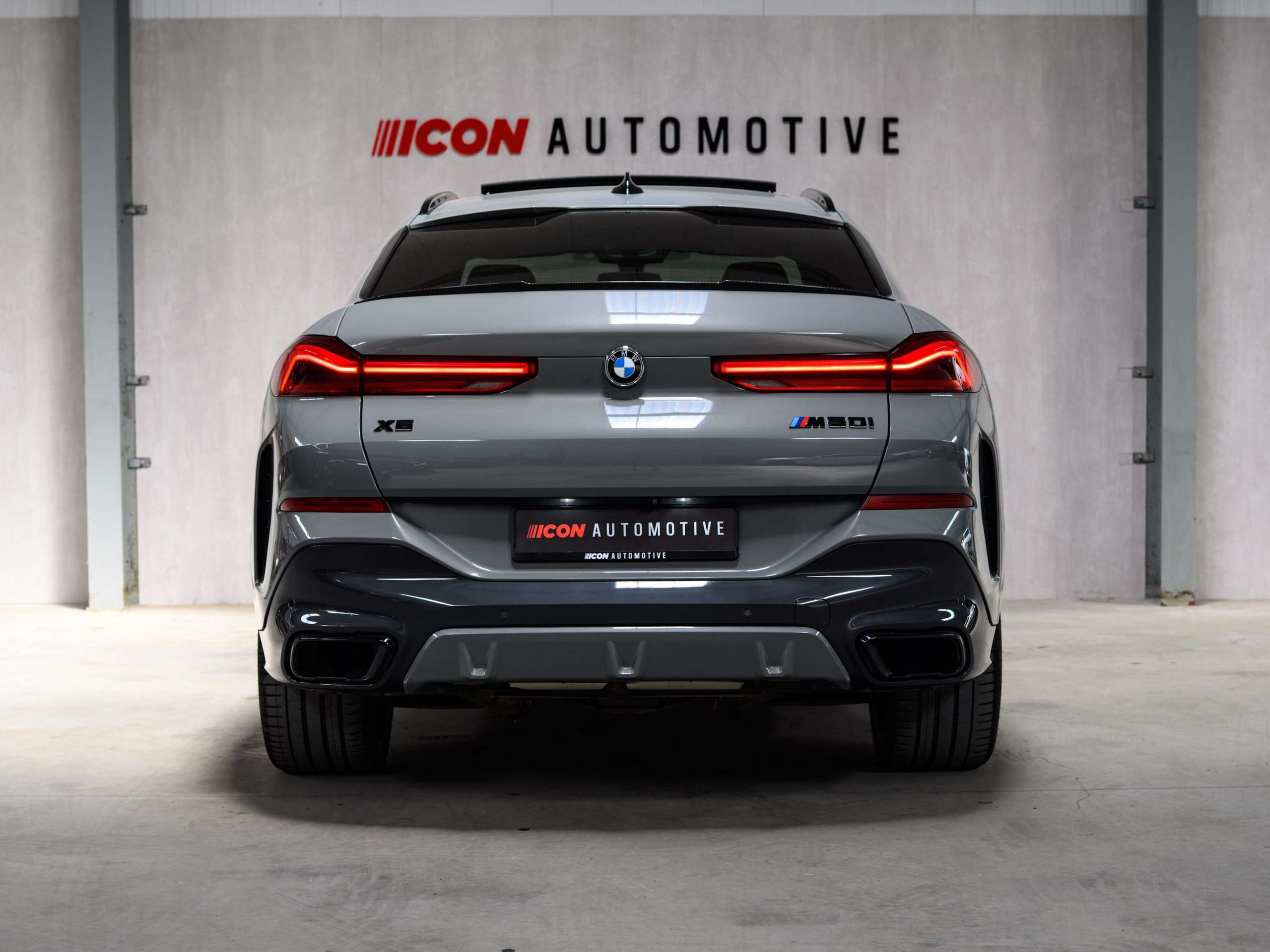 28222fdb-bf2b-436d-8002-7caad9029d195-bmw-x6-m-m50i-v8-nardo-grey-pano-sky-laser-massage.jpg