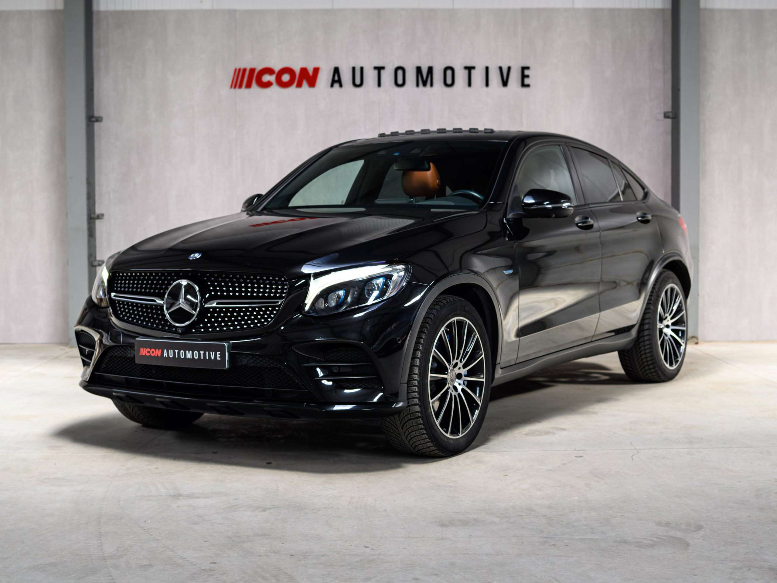 c79aa883-c8ee-429d-be75-36d73a770c413-mercedes-benz-glc-350-e-4-matic-hybrid-amg-pano-hud-led-dynamic.jpg