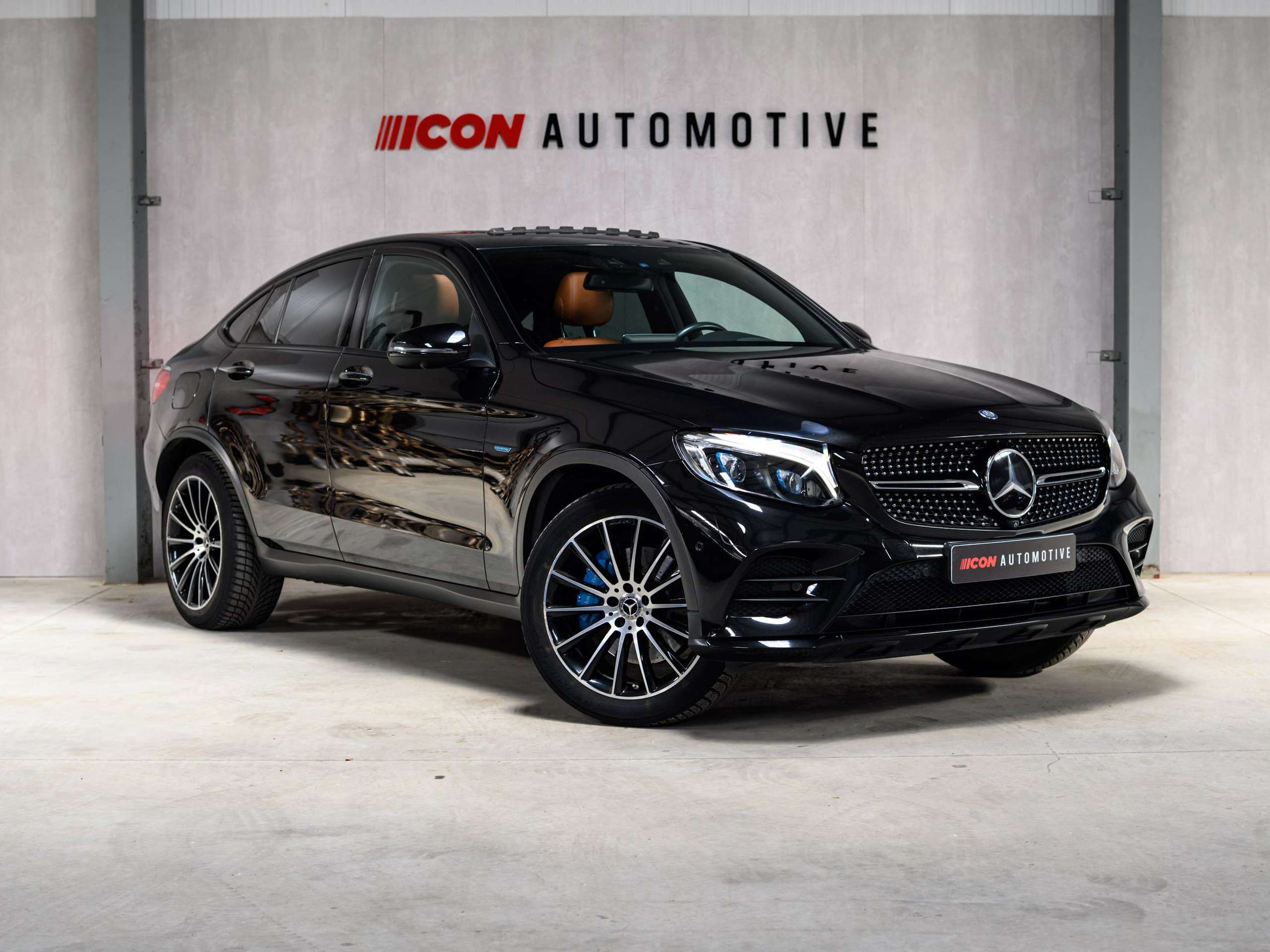 c79aa883-c8ee-429d-be75-36d73a770c4140-mercedes-benz-glc-350-e-4-matic-hybrid-amg-pano-hud-led-dynamic.jpg