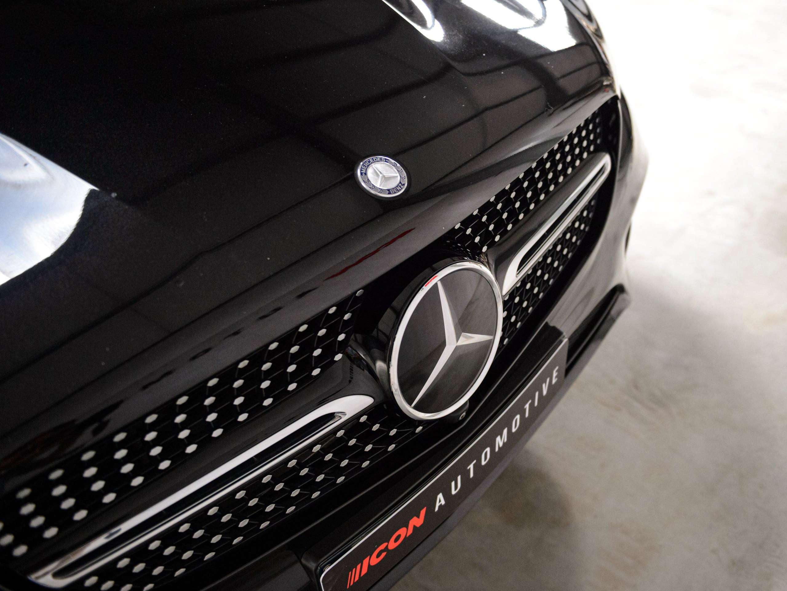 c79aa883-c8ee-429d-be75-36d73a770c4144-mercedes-benz-glc-350-e-4-matic-hybrid-amg-pano-hud-led-dynamic.jpg