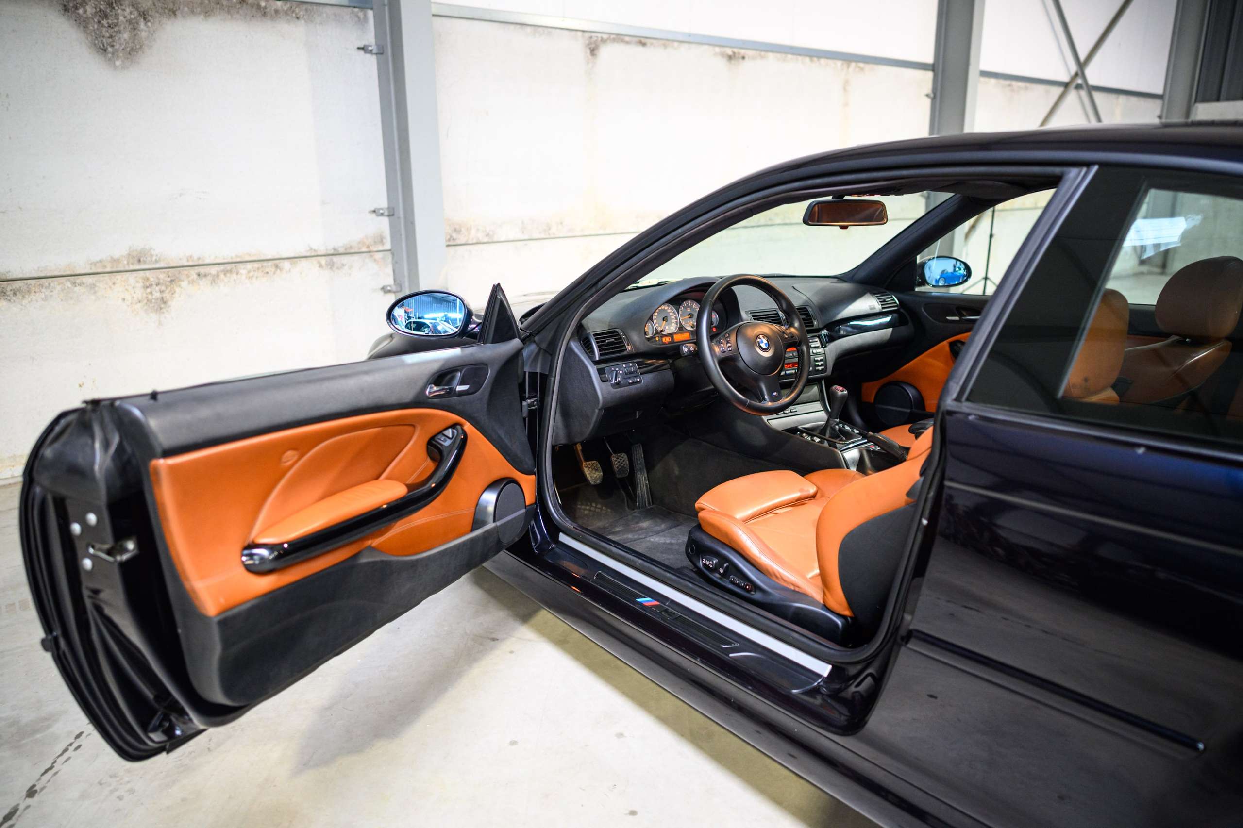 e9933596-9cff-4401-a18a-91000c34aeff18-bmw-m3-s54-cognac-competition-pano-harmankardon.jpg