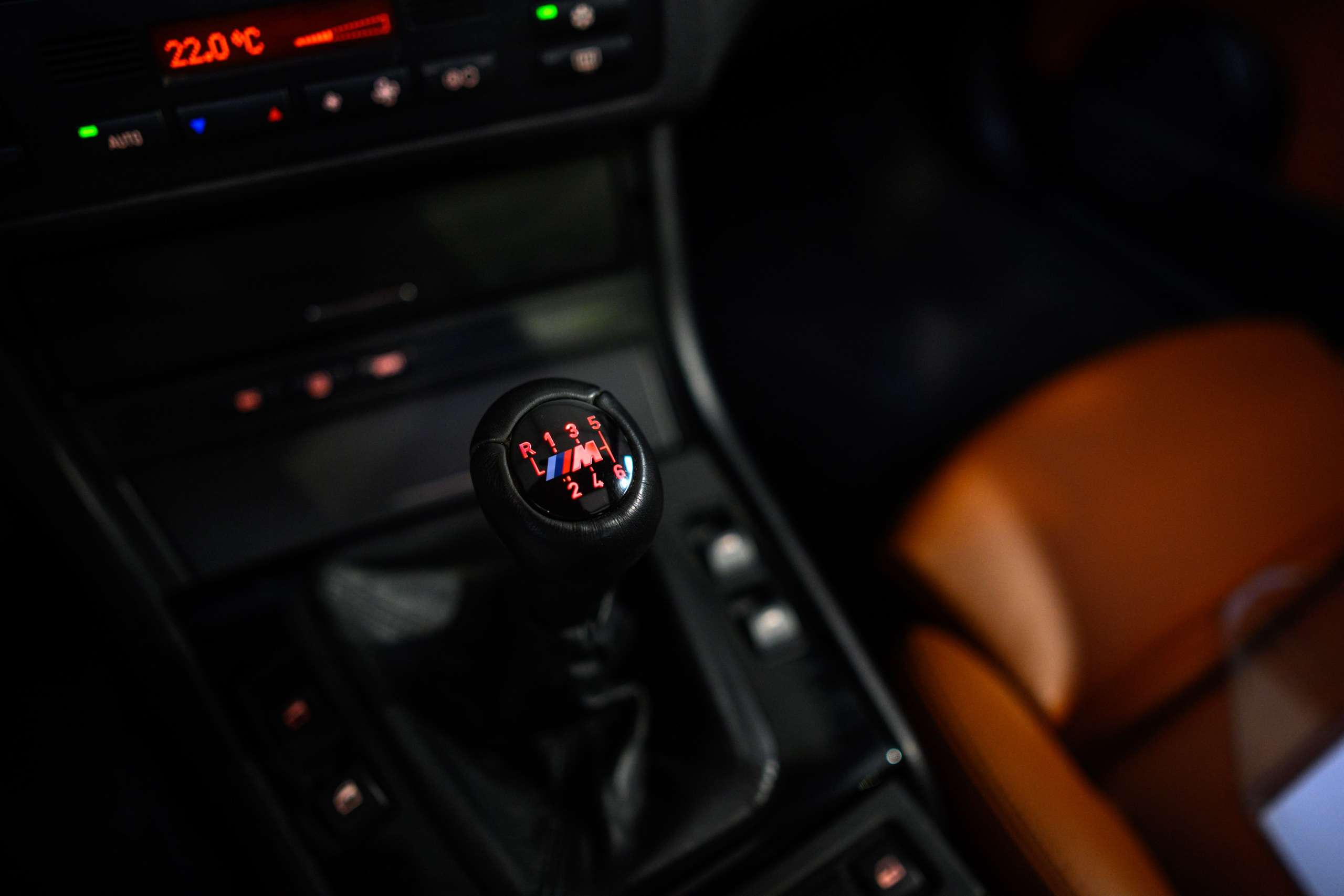 e9933596-9cff-4401-a18a-91000c34aeff20-bmw-m3-s54-cognac-competition-pano-harmankardon.jpg
